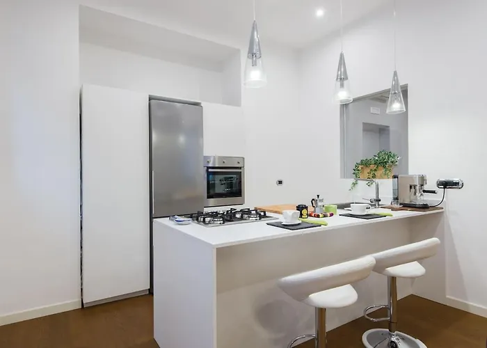 Apartment White House In *