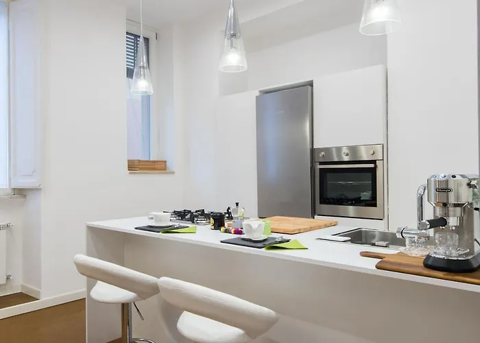 Apartment White House In