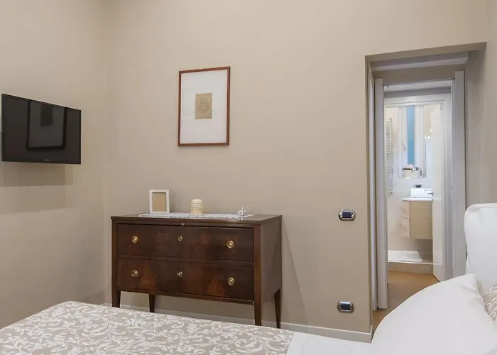 White House In Apartment