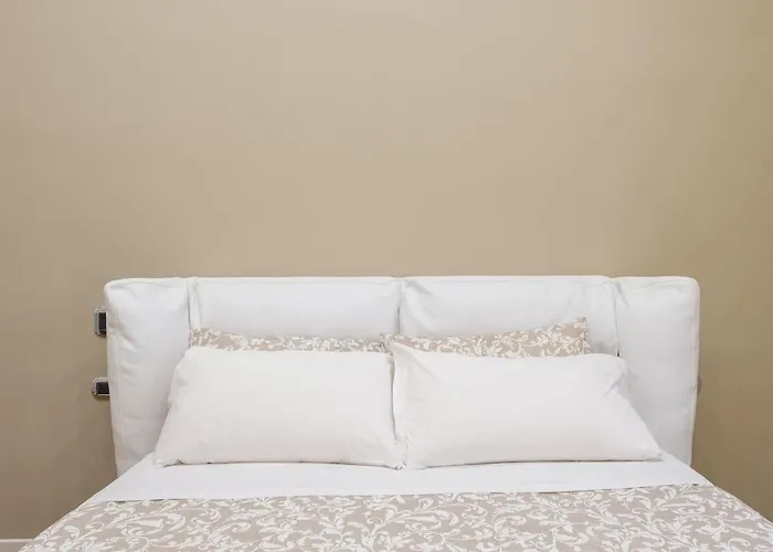 White House In Apartment *