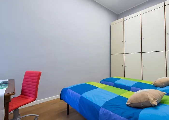 White House In Apartment Rom